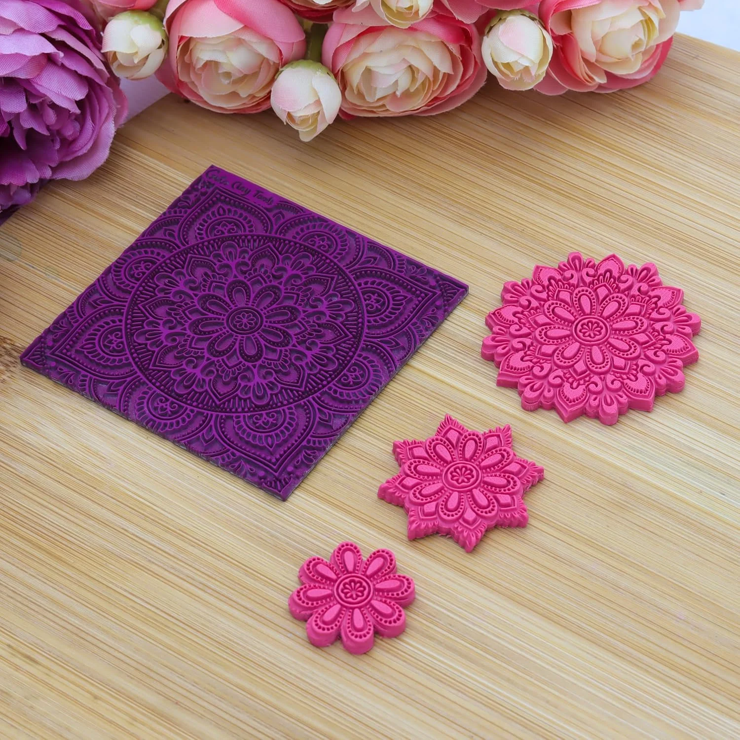 ابزار سفالگری گوتو، مت بافت ماندالا برای گوشواره های خمیری پلیمری، مت بافت همراه با کاتر مدل M-4