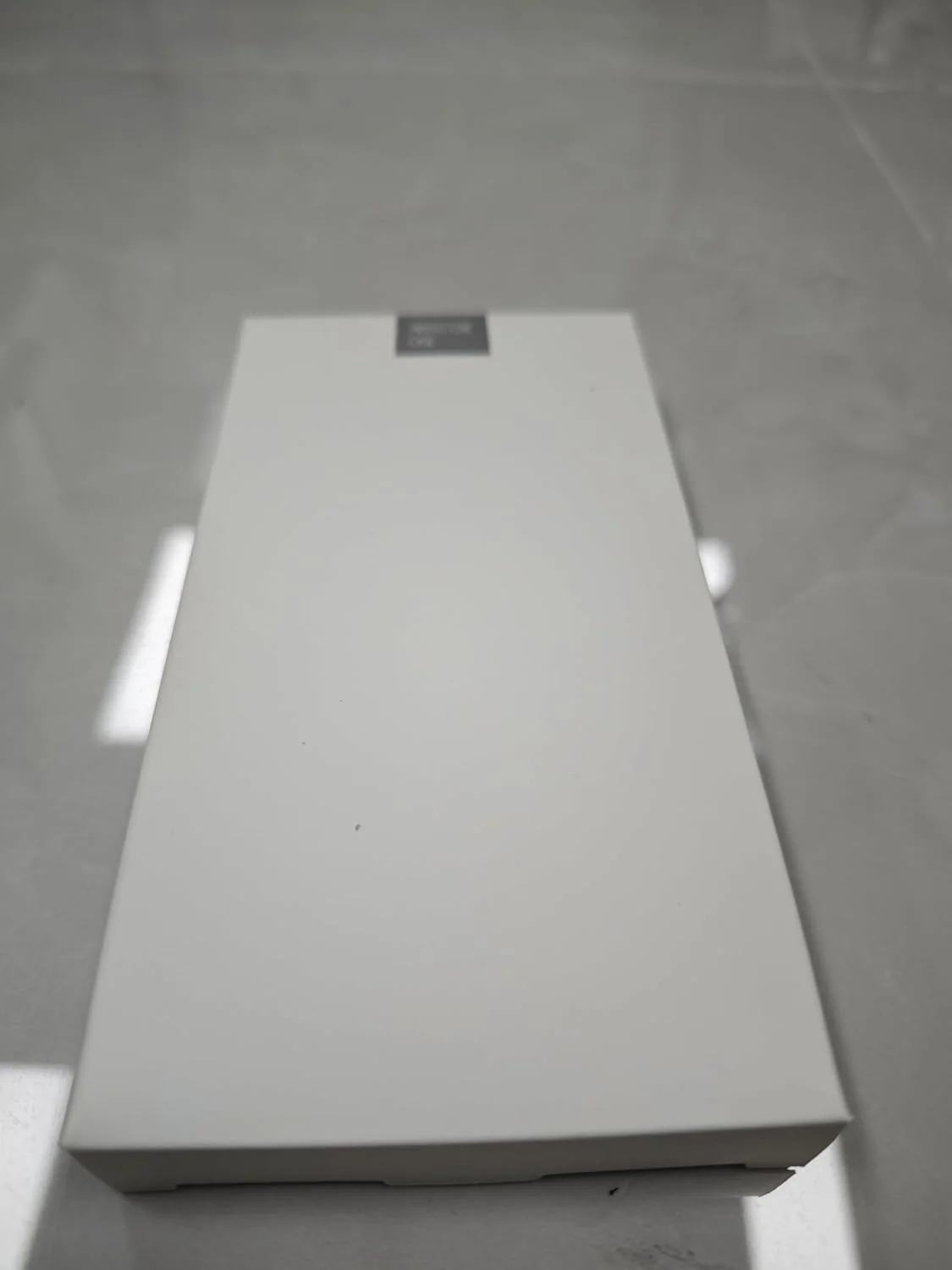 قاب وانگلیسیم برای گوشی وان پلاس نورد CE4 لایت 5G + یک عدد محافظ صفحه نمایش شیشه ای حرارت دیده، کاور محافظ گوشی TPU فوق العاده نازک - مشکی