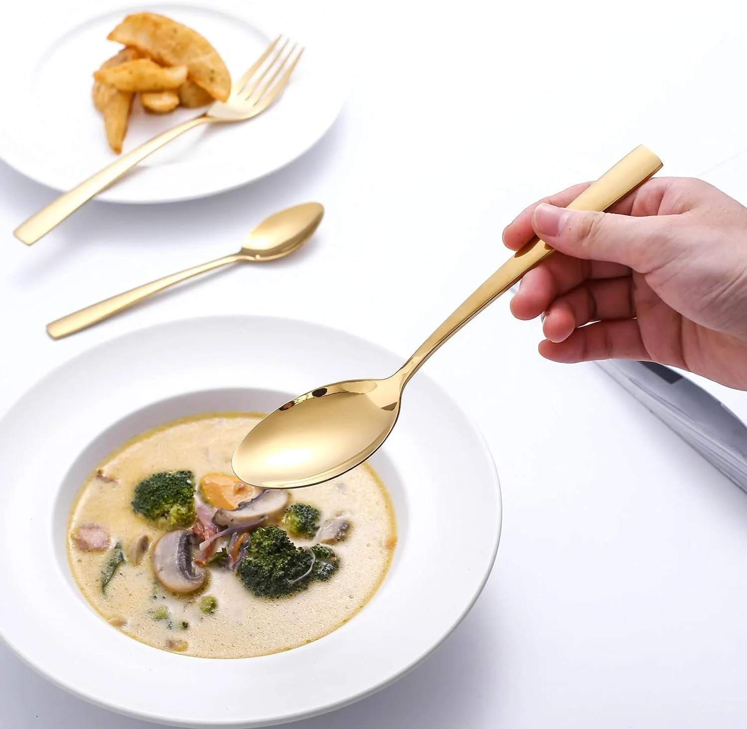 ست کارد و چنگال استیل SKY-TOUCH، ست 24 تکه ظروف طلایی به سبک غربی، شامل قاشق، چنگال، چاقو، قاشق چای خوری (طلایی)