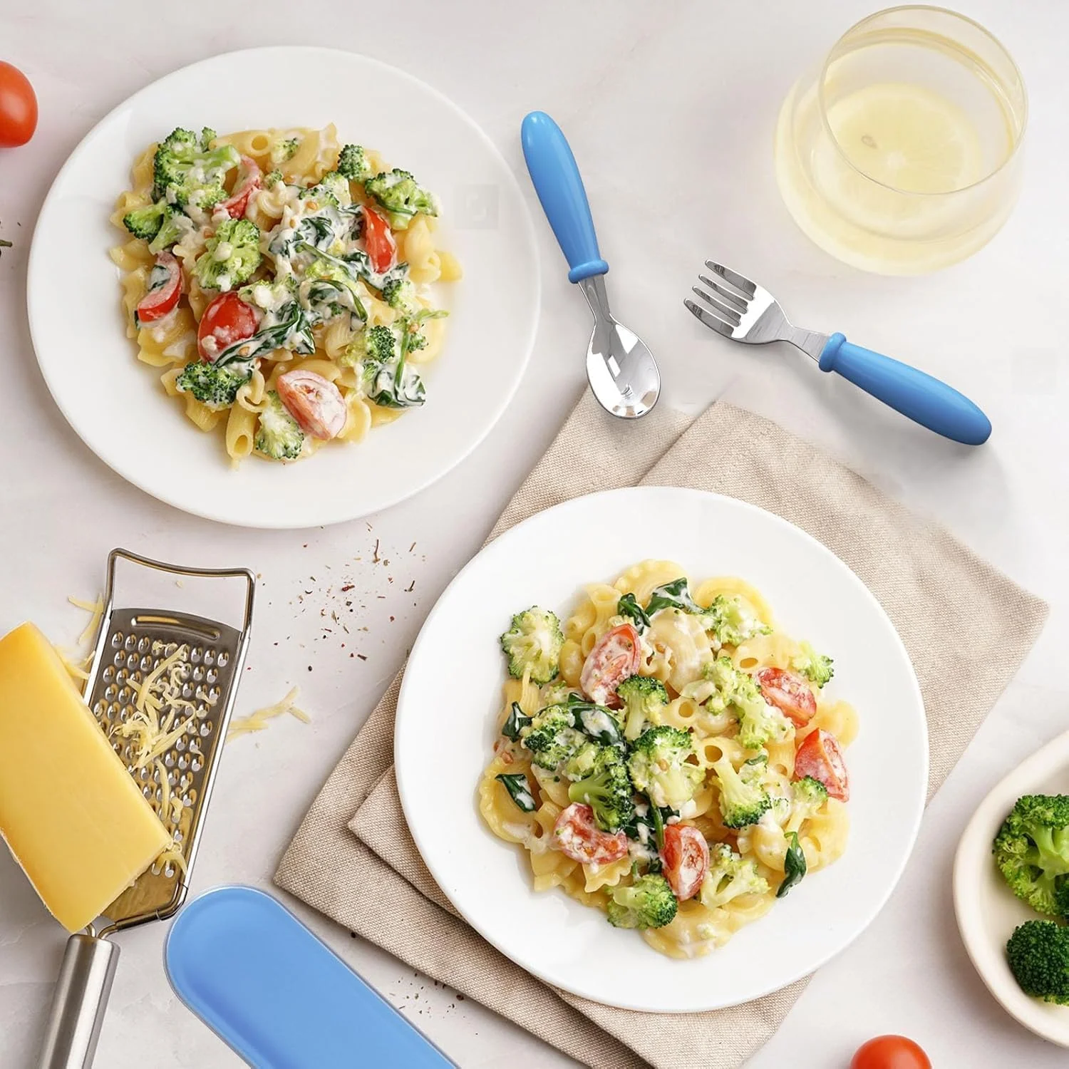 ست قاشق و چنگال کودک استیل 304 با دسته ABS و جعبه نگهداری، ترکیب چند رنگ، مناسب خودخوری، قابل شستشو در ماشین ظرفشویی (سفید + آبی) ست قاشق و چنگال کودک استیل 304 با دسته ABS و جعبه نگهداری، ترکیب چند رنگ، مناسب خودخوری، قابل شستشو در ماشین ظرفشویی (سفید + آبی)