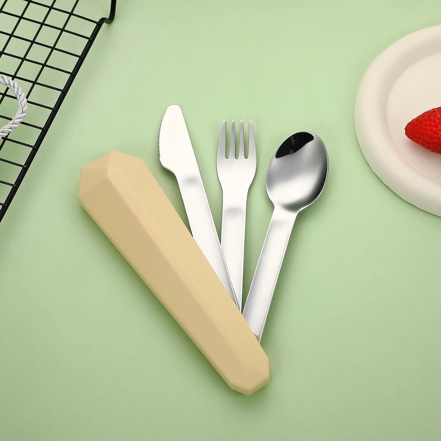 ست کارد، چنگال و قاشق مسافرتی قابل حمل با جعبه - فولاد ضد زنگ 18/8 مناسب برای 1 نفر، ایده آل برای پیک نیک، کمپینگ، ناهار، مدرسه، محل کار، زرد ست کارد، چنگال و قاشق مسافرتی قابل حمل با جعبه - فولاد ضد زنگ 18/8 مناسب برای 1 نفر، ایده آل برای پیک نیک، کمپینگ، ناهار، مدرسه، محل کار، زرد