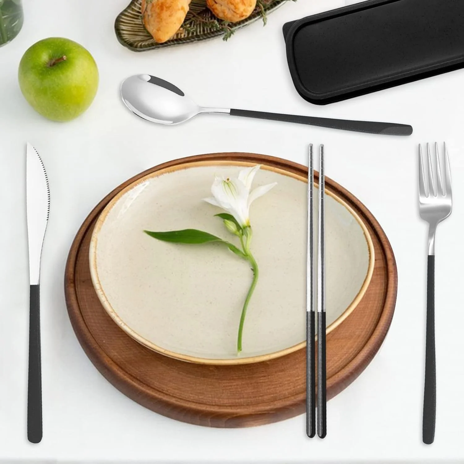 ست کارد و چنگال قابل حمل با جعبه، 4 تکه استیل ضد زنگ طلایی و مشکی، چنگال قاشق چاقو چاپستیک (مشکی نقره ای) ست کارد و چنگال قابل حمل با جعبه، 4 تکه استیل ضد زنگ طلایی و مشکی، چنگال قاشق چاقو چاپستیک (مشکی نقره ای)