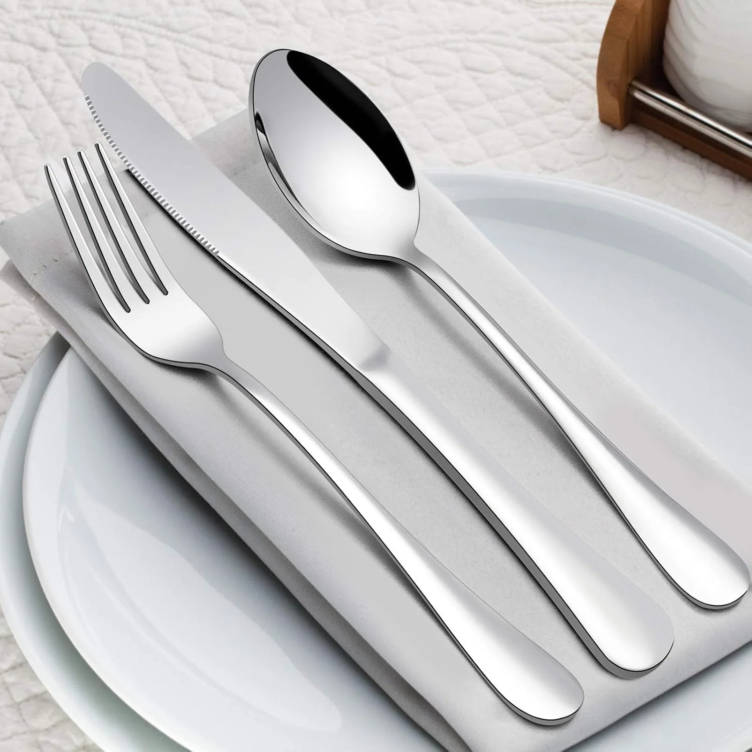 ست کارد و چنگال اونادر، ست کارد و چنگال استیل ضد زنگ 24 تکه برای 6 نفر، ست نقره ای شامل چاقو، چنگال و قاشق، ظروف غذاخوری شیک برای استفاده روزانه/کریسمس، پرداخت آینه ای. قابل شستشو در ماشین ظرفشویی ست کارد و چنگال اونادر، ست کارد و چنگال استیل ضد زنگ 24 تکه برای 6 نفر، ست نقره ای شامل چاقو، چنگال و قاشق، ظروف غذاخوری شیک برای استفاده روزانه/کریسمس، پرداخت آینه ای. قابل شستشو در ماشین ظرفشویی