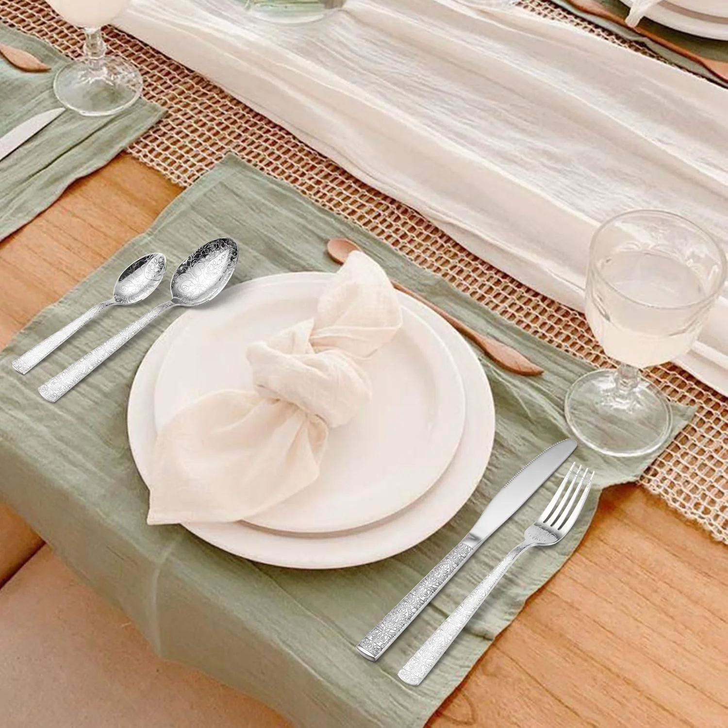 ست کارد و چنگال نوااستیل، طرح های نفیس، ست کارد و چنگال استیل چند نفره، قابل شستشو در ماشین ظرفشویی، مقاوم در برابر زنگ زدگی، مناسب برای رستوران و منزل (24 پارچه، نقره ای) ست کارد و چنگال نوااستیل، طرح های نفیس، ست کارد و چنگال استیل چند نفره، قابل شستشو در ماشین ظرفشویی، مقاوم در برابر زنگ زدگی، مناسب برای رستوران و منزل (24 پارچه، نقره ای)