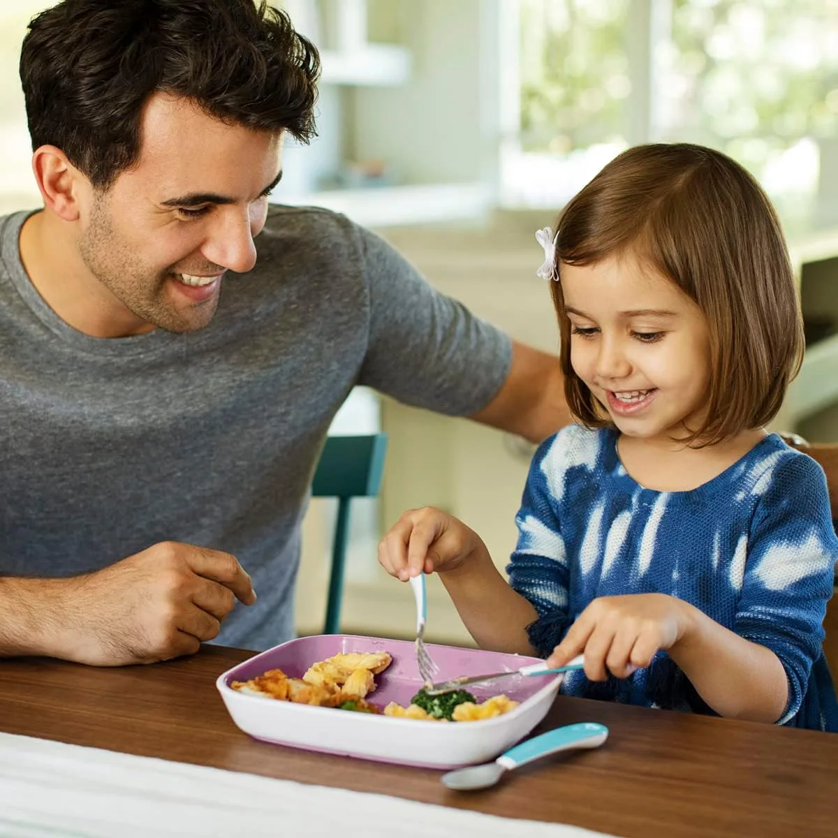 ست قاشق، چنگال و چاقوی کودک مانچکین مدل Splash، کارد و چنگال ایمن برای کودکان، با قابلیت نگهداری آسان برای دستان کوچک، استیل ضد زنگ، لبه های نرم، مناسب کودک/نوپا، رنگ آبی، بسته 3 عددی ست قاشق، چنگال و چاقوی کودک مانچکین مدل Splash، کارد و چنگال ایمن برای کودکان، با قابلیت نگهداری آسان برای دستان کوچک، استیل ضد زنگ، لبه های نرم، مناسب کودک/نوپا، رنگ آبی، بسته 3 عددی