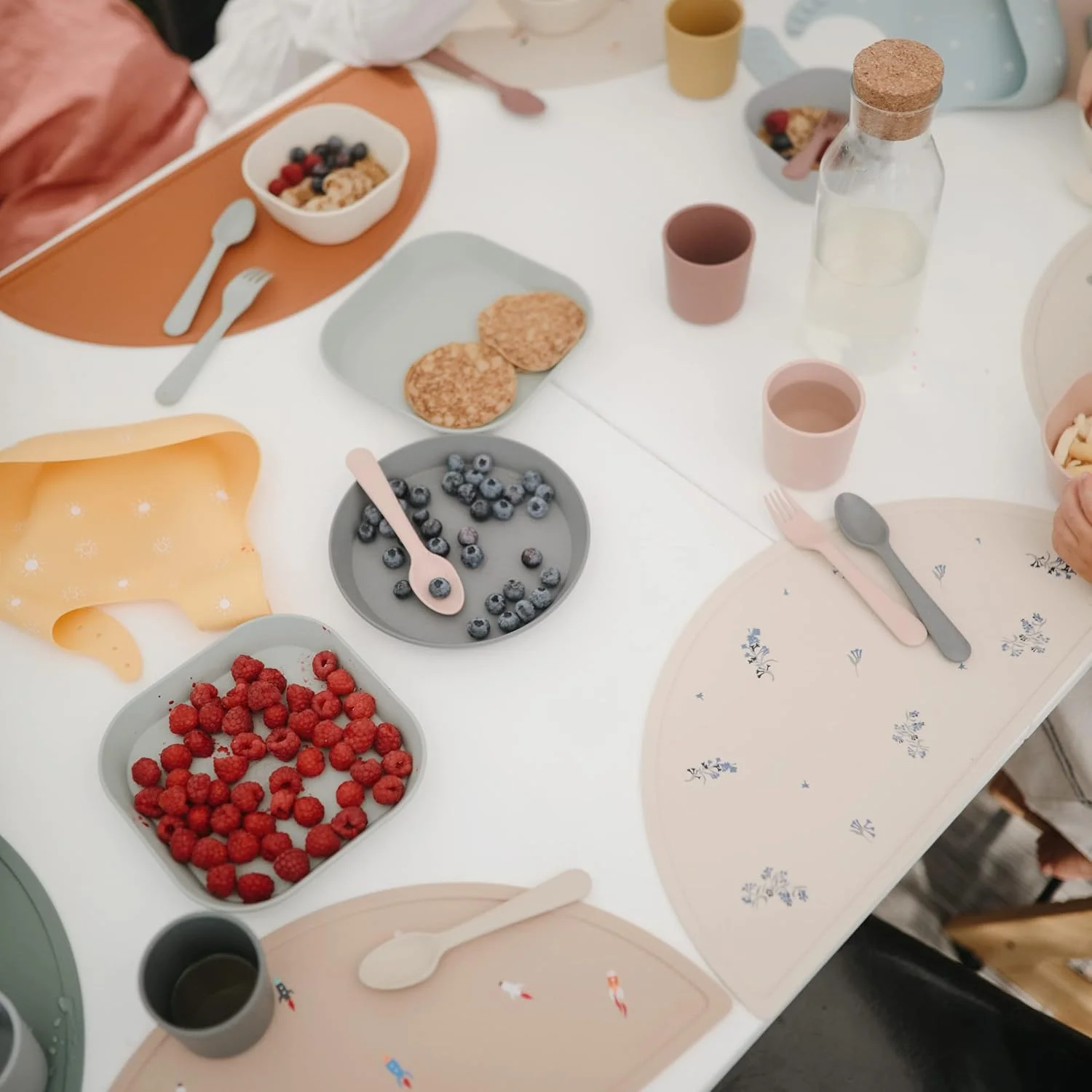 ست قاشق و چنگال کودک موشی - پلاستیک فاقد BPA دانمارکی، قابل شستشو در ماشین ظرفشویی و استفاده در مایکروویو - ست کارد و چنگال با اندازه ایده آل برای وعده های غذایی کودکان، مهد کودک و مسافرت - آبی پودری ست قاشق و چنگال کودک موشی - پلاستیک فاقد BPA دانمارکی، قابل شستشو در ماشین ظرفشویی و استفاده در مایکروویو - ست کارد و چنگال با اندازه ایده آل برای وعده های غذایی کودکان، مهد کودک و مسافرت - آبی پودری