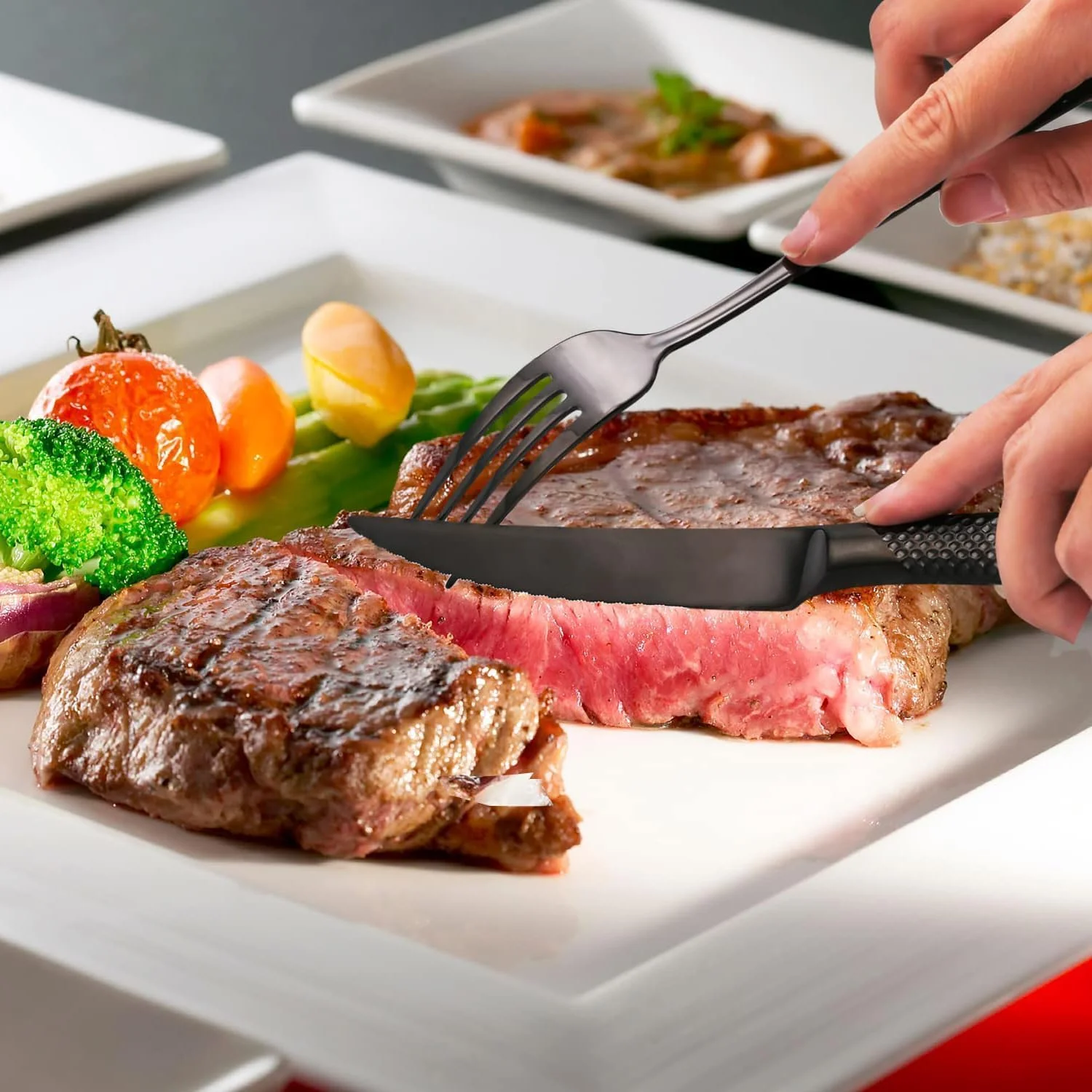 ست کارد و چنگال ۴ تکه LBOYLOVE® طرح مدرن چکش خورده مشکی، ست نقره ای استیل ضد زنگ، چاقو، چنگال، قاشق برای مهمانی، عروسی، هدیه ست کارد و چنگال ۴ تکه LBOYLOVE® طرح مدرن چکش خورده مشکی، ست نقره ای استیل ضد زنگ، چاقو، چنگال، قاشق برای مهمانی، عروسی، هدیه