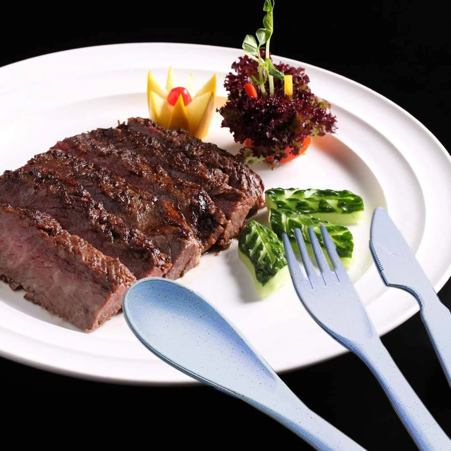 ست کارد و چنگال مسافرتی KASTWAVE با جعبه، 4 ست کارد و چنگال قابل حمل و استفاده مجدد از جنس کاه گندم، قاشق، چاقو، چنگال، ظروف سازگار با محیط زیست، غیر سمی و بدون BPA، مناسب برای مسافرت، پیک نیک، کمپینگ یا استفاده روزانه