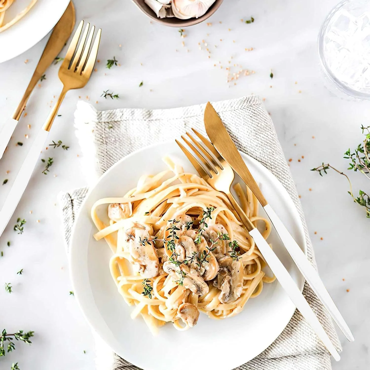 BuyOn Cutlery Set 24 Peices Stainless Steel Tableware Dinner Mirror Polished Surving for 6 Set of Knives Spoons Forks Kitchen Utensils Tablespoon Skewer Accessories Home & Restaurant (GOLD & WHITE) BuyOn Cutlery Set 24 Peices Stainless Steel Tableware Dinner Mirror Polished Surving for 6 Set of Knives Spoons Forks Kitchen Utensils Tablespoon Skewer Accessories Home & Restaurant (GOLD & WHITE)