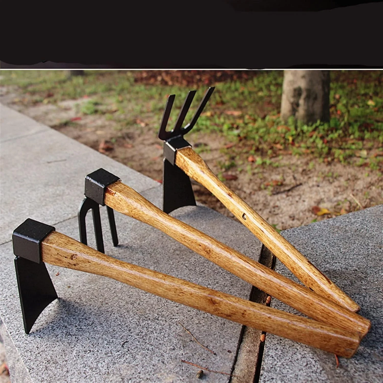 بیلچه سوناخو با دسته چوبی، ابزار کشاورزی فولاد کربنی، وجین کن مورد استفاده برای شل کردن زمین، ابزار باغبانی شوفار تارا (رنگ: Hortel) بیلچه سوناخو با دسته چوبی، ابزار کشاورزی فولاد کربنی، وجین کن مورد استفاده برای شل کردن زمین، ابزار باغبانی شوفار تارا (رنگ: Hortel)