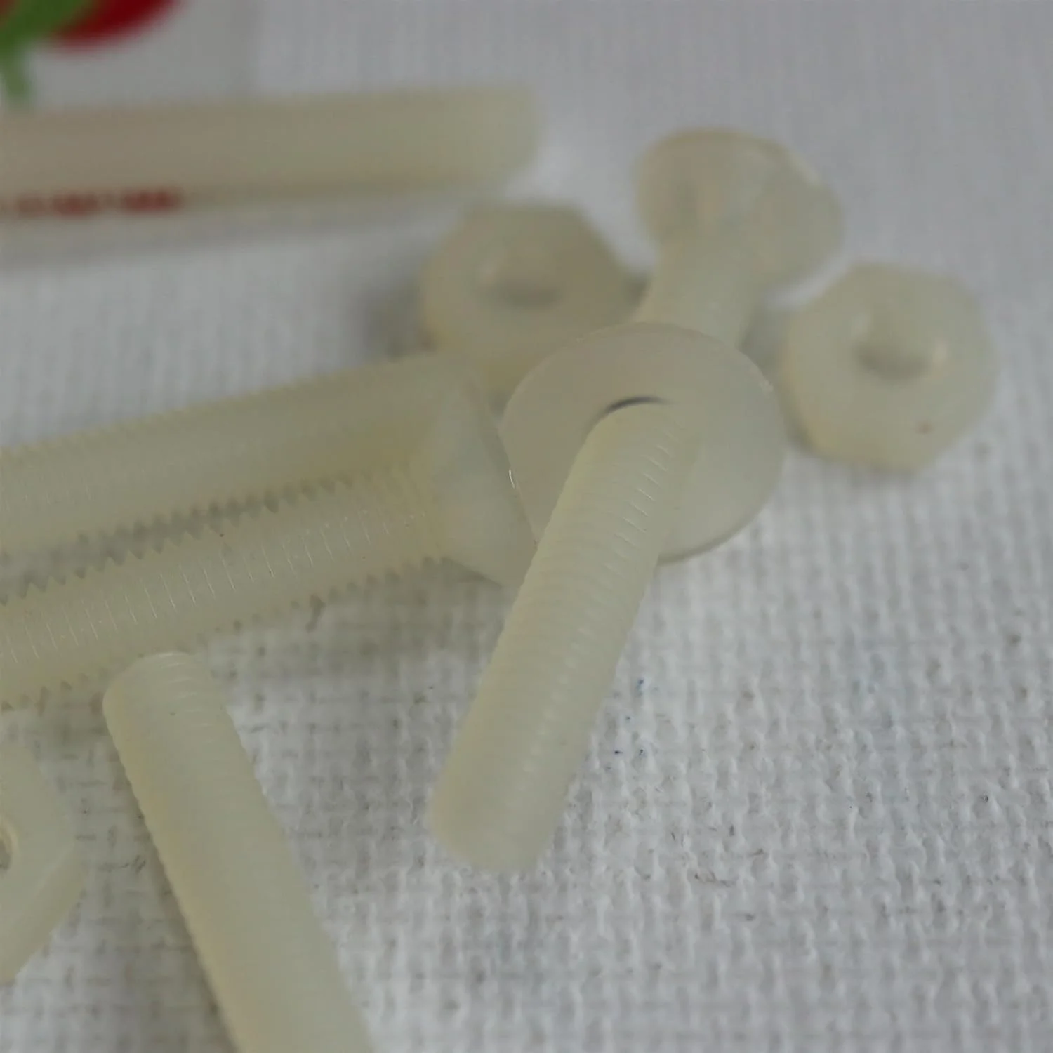 پیچ های پلاستیکی سرتخت نایلونی قرمز Caterpillar، 50 عدد، M4 x 30mm، پیچ و مهره و واشر پلاستیکی، 5/32 اینچ در 1 3/16 اینچ پیچ های پلاستیکی سرتخت نایلونی قرمز Caterpillar، 50 عدد، M4 x 30mm، پیچ و مهره و واشر پلاستیکی، 5/32 اینچ در 1 3/16 اینچ