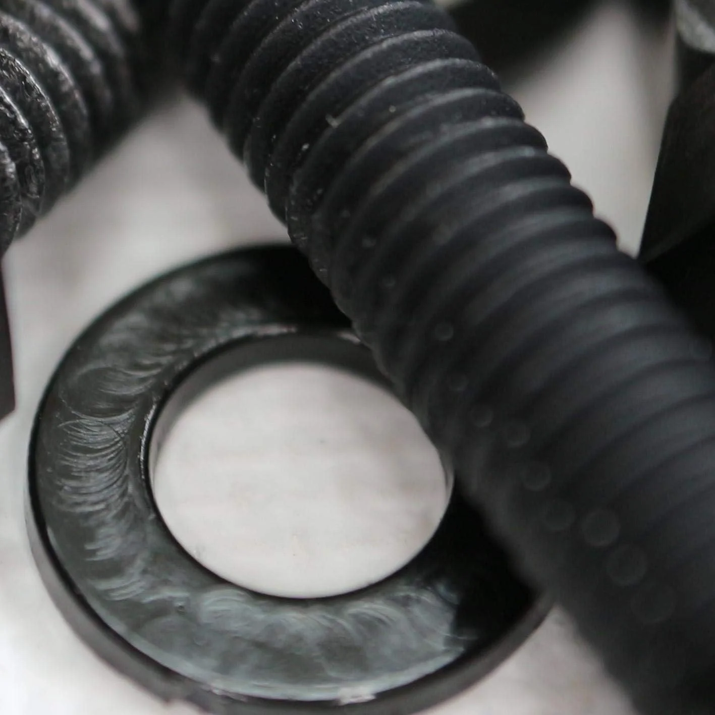 پیچ های پلاستیکی سرتخت ماشین کاری شده نایلونی مشکی و قرمز Caterpillar، M5 x 40mm، پیچ و مهره و واشر پلاستیکی، 13/64" x 1-37/64 پیچ های پلاستیکی سرتخت ماشین کاری شده نایلونی مشکی و قرمز Caterpillar، M5 x 40mm، پیچ و مهره و واشر پلاستیکی، 13/64" x 1-37/64