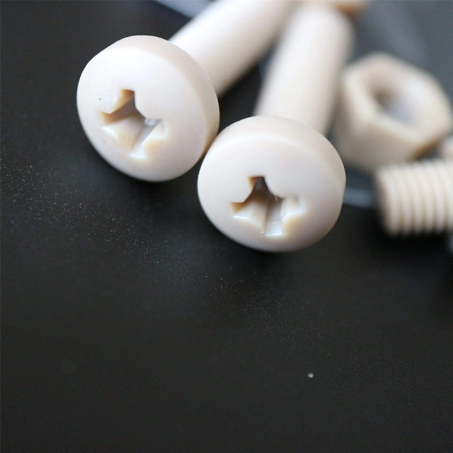 پیچ سر تابه ای قرمز رنگ Caterpillar 5 x PEEK M5 x 20mm - پیچ و مهره پلاستیکی Peek، ضد خوردگی، مقاوم در برابر مواد شیمیایی، مقاوم در برابر درجه حرارت بالا، غیر منبسط شونده، 13/64" x 25/32" پیچ سر تابه ای قرمز رنگ Caterpillar 5 x PEEK M5 x 20mm - پیچ و مهره پلاستیکی Peek، ضد خوردگی، مقاوم در برابر مواد شیمیایی، مقاوم در برابر درجه حرارت بالا، غیر منبسط شونده، 13/64" x 25/32"