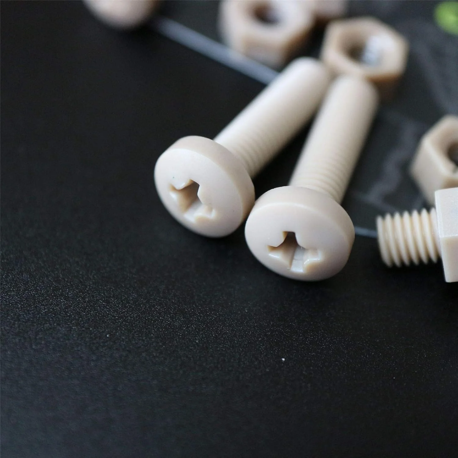 پیچ سر تابه ای قرمز رنگ Caterpillar 5 x PEEK M5 x 20mm - پیچ و مهره پلاستیکی Peek، ضد خوردگی، مقاوم در برابر مواد شیمیایی، مقاوم در برابر درجه حرارت بالا، غیر منبسط شونده، 13/64" x 25/32" پیچ سر تابه ای قرمز رنگ Caterpillar 5 x PEEK M5 x 20mm - پیچ و مهره پلاستیکی Peek، ضد خوردگی، مقاوم در برابر مواد شیمیایی، مقاوم در برابر درجه حرارت بالا، غیر منبسط شونده، 13/64" x 25/32"