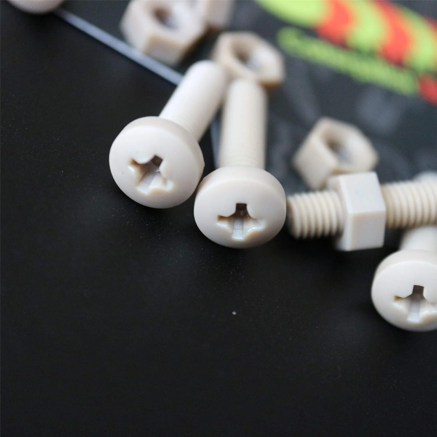 پیچ سر تابه ای قرمز رنگ Caterpillar 5 x PEEK M5 x 20mm - پیچ و مهره پلاستیکی Peek، ضد خوردگی، مقاوم در برابر مواد شیمیایی، مقاوم در برابر درجه حرارت بالا، غیر منبسط شونده، 13/64" x 25/32" پیچ سر تابه ای قرمز رنگ Caterpillar 5 x PEEK M5 x 20mm - پیچ و مهره پلاستیکی Peek، ضد خوردگی، مقاوم در برابر مواد شیمیایی، مقاوم در برابر درجه حرارت بالا، غیر منبسط شونده، 13/64" x 25/32"