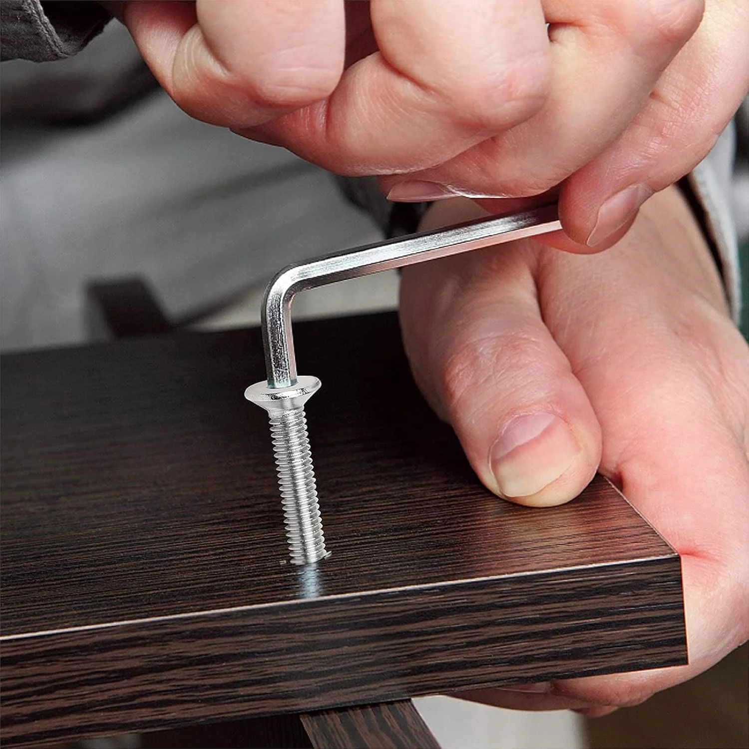 مجموعه پیچ و مهره 585 عددی VIGRUE Foliv شامل پیچ های M4 M5 M6 با سر تخت و دکمه ای، مهره و واشر استیل 304 به همراه جعبه نگهداری مجموعه پیچ و مهره 585 عددی VIGRUE Foliv شامل پیچ های M4 M5 M6 با سر تخت و دکمه ای، مهره و واشر استیل 304 به همراه جعبه نگهداری