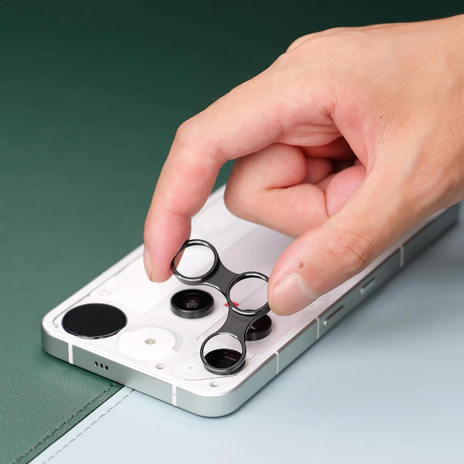 محافظ صفحه نمایش شیشه ای Ibywind برای Nothing Phone (3) 5G، بسته 2 عددی، شیشه حرارت دیده با سختی 9H به همراه محافظ لنز دوربین، ابزار نصب آسان، بدون حباب، باز کردن قفل با اثر انگشت، ضد خرد شدن، ضد خش