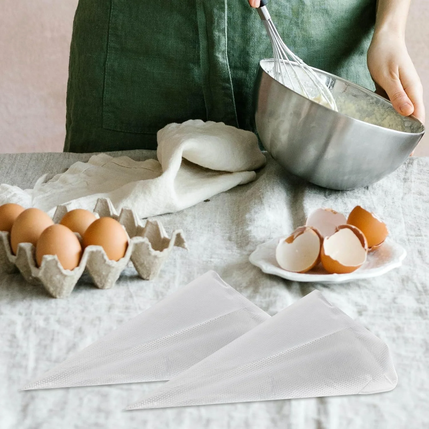 قیف خامه زنی یکبار مصرف QIANCAIWANG، 100 عددی، کیسه های خامه قنادی، کیسه شیرینی پزی برای تزئین کیک، لوازم تزئین کوکی (100 عدد، 10 اینچ) قیف خامه زنی یکبار مصرف QIANCAIWANG، 100 عددی، کیسه های خامه قنادی، کیسه شیرینی پزی برای تزئین کیک، لوازم تزئین کوکی (100 عدد، 10 اینچ)