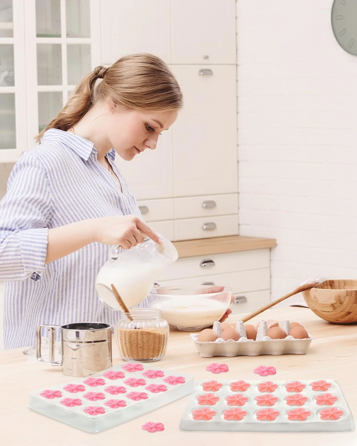 قالب خشک کن گل شکری EORTA، بسته 2 عددی/30 حفره، سینی شکل دهی فوندانت، ابزار پخت و پز تزئین کیک پلاستیکی برای کاردستی شکر، خمیر لثه، شکلات، شفاف، 23 در 14 سانتیمتر قالب خشک کن گل شکری EORTA، بسته 2 عددی/30 حفره، سینی شکل دهی فوندانت، ابزار پخت و پز تزئین کیک پلاستیکی برای کاردستی شکر، خمیر لثه، شکلات، شفاف، 23 در 14 سانتیمتر