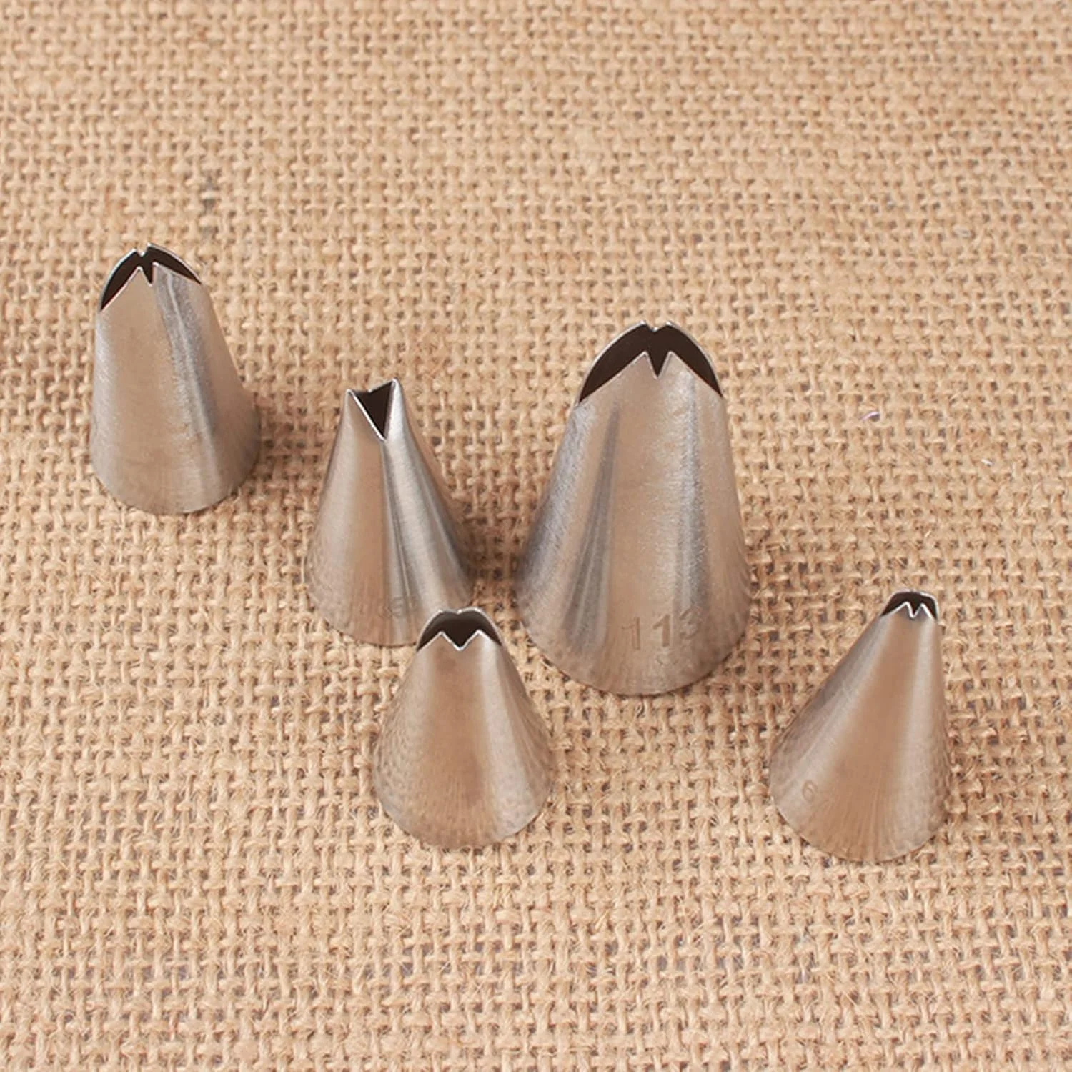 قیف های ماسوره ای طرح برگ ExceLife، 5 عددی، نازل های ماسوره ای استیل ضد زنگ، لوازم تزئین کیک برای شیرینی پزی، فوندانت، ابزار پخت DIY، طرح برگ قیف های ماسوره ای طرح برگ ExceLife، 5 عددی، نازل های ماسوره ای استیل ضد زنگ، لوازم تزئین کیک برای شیرینی پزی، فوندانت، ابزار پخت DIY، طرح برگ