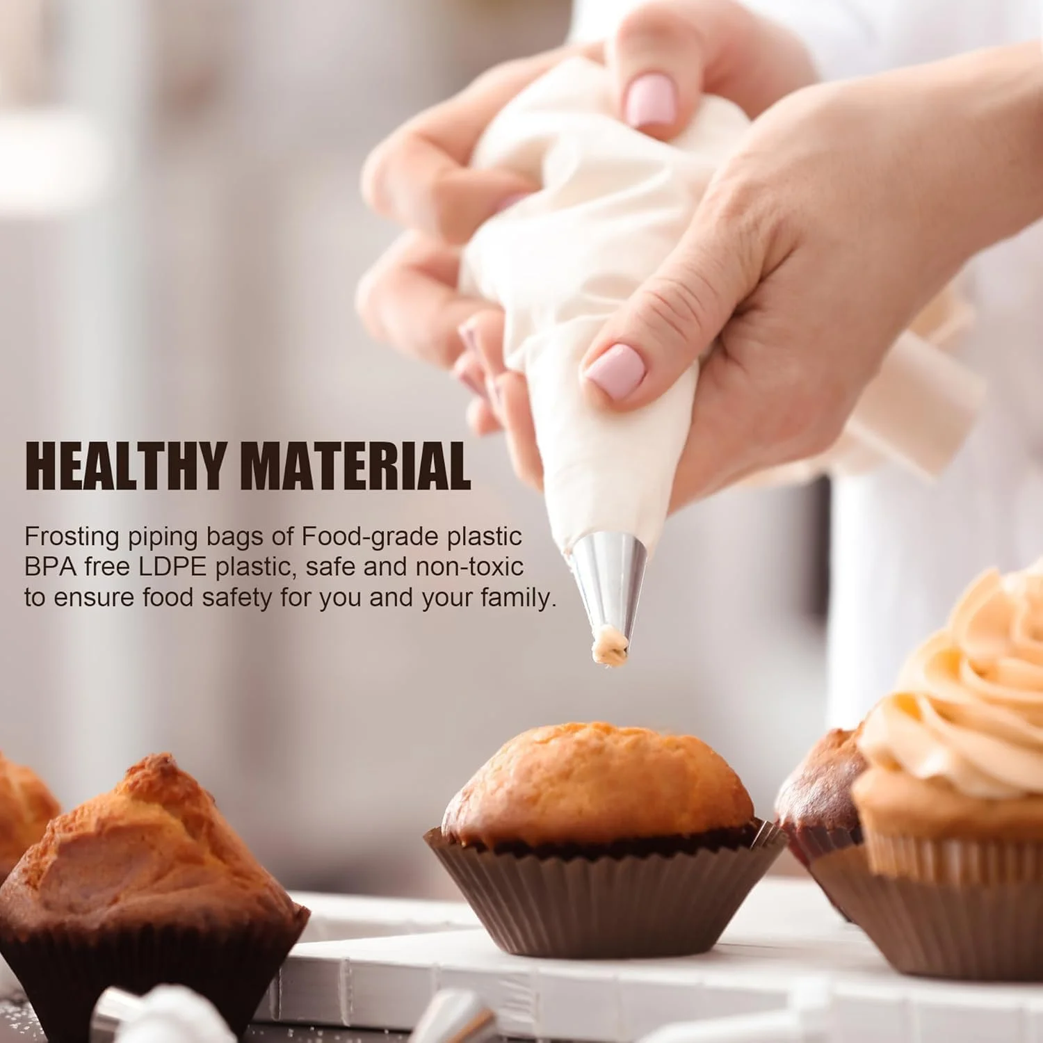 ست کیسه و ماسوره شیرینی پزی، 100 عدد کیسه شیرینی پزی 12 اینچی، کیسه های آیسینگ یکبار مصرف برای لوازم کیت تزئین کیک با 1 کیسه شیرینی پزی قابل استفاده مجدد، 1 اتصال دهنده، 12 ماسوره فراستینگ، 2 بست کیسه، 3 کاردک کیک
