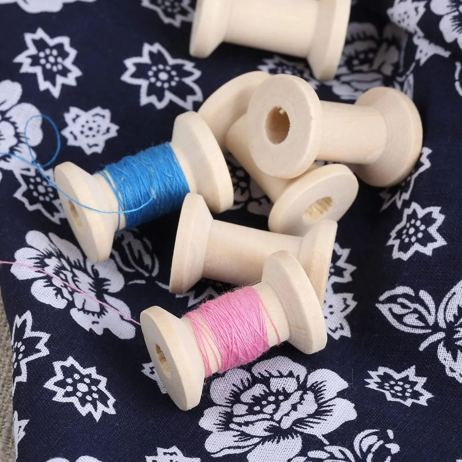 Cheeroyal بسته 30 عددی ماسوره خالی نخ، قرقره چوبی 27mm x 16mm مناسب برای سیم پیچ، نخ گلدوزی، نخ پنبه ای، نخ ماهیگیری، روبان