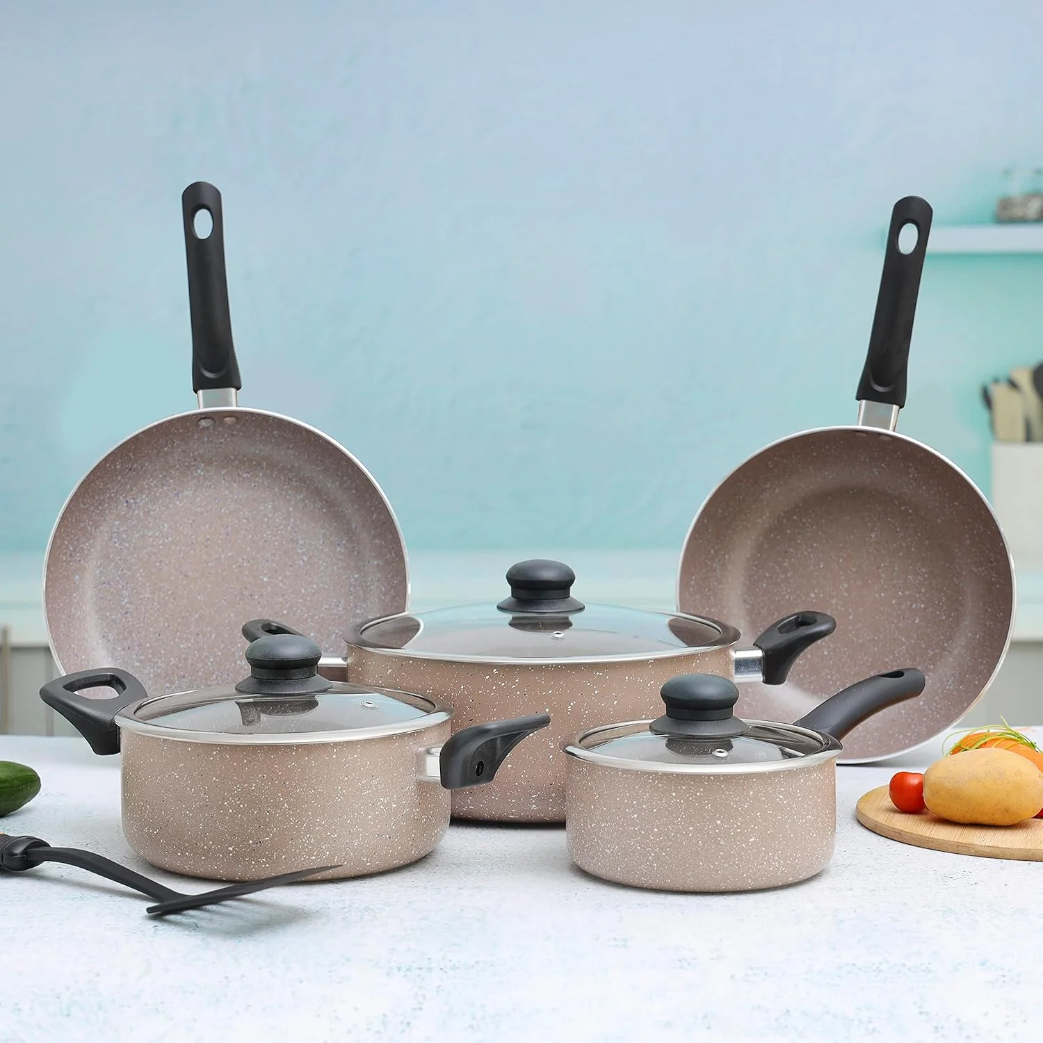 ست ظروف پخت و پز ۹ پارچه گرانیتی نچسب دلکاسا مدل DC1577BGE مناسب برای اجاق گازهای القایی شامل: قابلمه ۲۶ سانتیمتری + درب، قابلمه ۲۰ سانتیمتری + درب، تابه ۲۶ سانتیمتری، وک ۲۴ سانتیمتری، شیرجوش ۱۶ سانتیمتری ست ظروف پخت و پز ۹ پارچه گرانیتی نچسب دلکاسا مدل DC1577BGE مناسب برای اجاق گازهای القایی شامل: قابلمه ۲۶ سانتیمتری + درب، قابلمه ۲۰ سانتیمتری + درب، تابه ۲۶ سانتیمتری، وک ۲۴ سانتیمتری، شیرجوش ۱۶ سانتیمتری