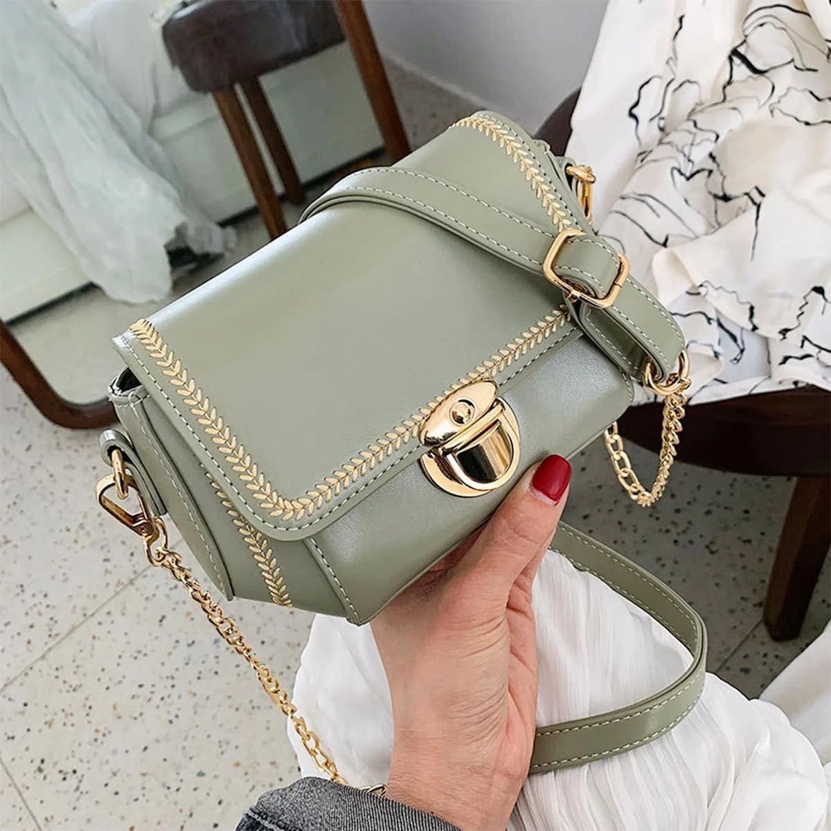 10 PCS Tuck Lock Purse Thumb Lock Purse Buckle Fasteners Light Gold Big Round Lock Alloy Snap Closure Metal Hardware Clip Buckle Duck Tongue Lock Metal Clasp Locks for Hangbag Case Clasp Purse