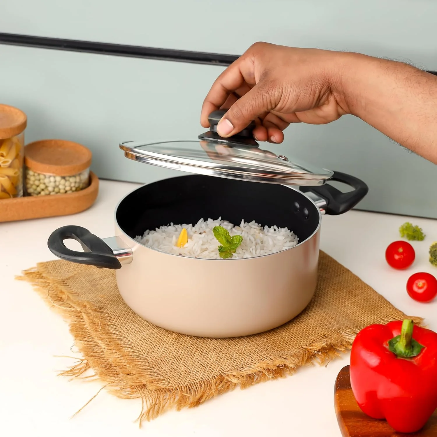 Royalford 5 Piece Non-Stick Cookware Set- RF11973 Aluminum Body with 3 Layer Coating CD Base, Bakelite Handles and Tempered Glass Lid Royalford 5 Piece Non-Stick Cookware Set- RF11973 Aluminum Body with 3 Layer Coating CD Base, Bakelite Handles and Tempered Glass Lid