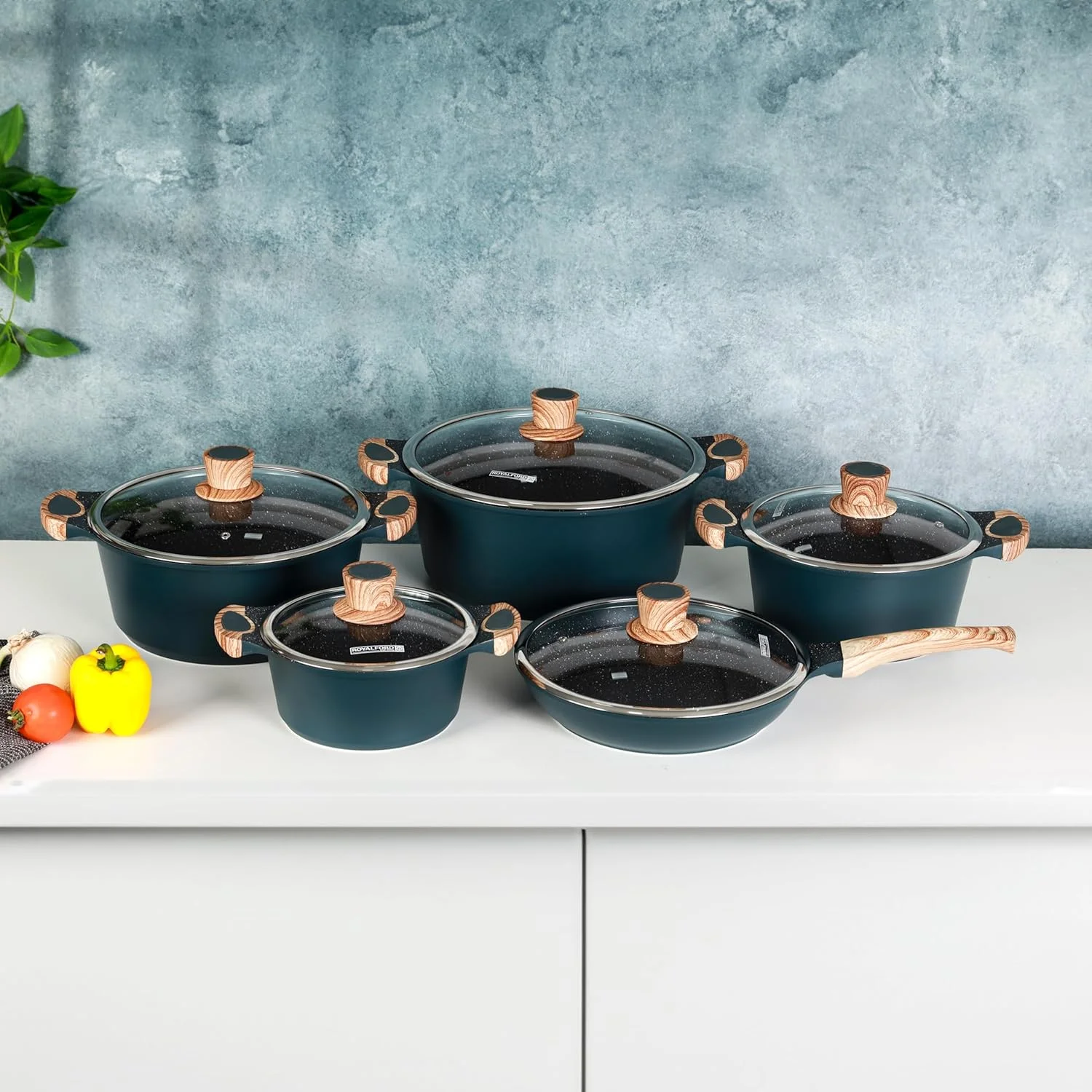 ست ظروف پخت و پز نچسب آلومینیومی Royalford مدل RF12508 با روکش گرانیتی، دسته و دستگیره چوبی، درب شیشه ای حرارت دیده با قاب فولادی، مناسب برای همه اجاق ها، 10 تکه ست ظروف پخت و پز نچسب آلومینیومی Royalford مدل RF12508 با روکش گرانیتی، دسته و دستگیره چوبی، درب شیشه ای حرارت دیده با قاب فولادی، مناسب برای همه اجاق ها، 10 تکه