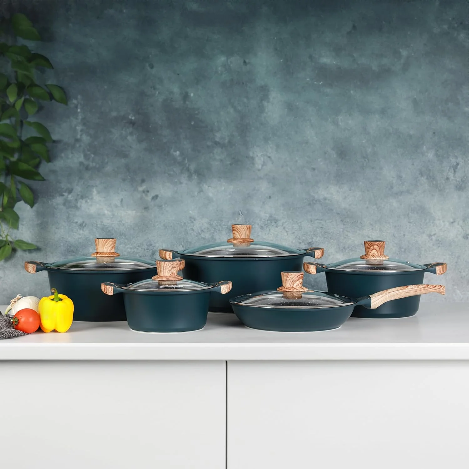 ست ظروف پخت و پز نچسب آلومینیومی Royalford مدل RF12508 با روکش گرانیتی، دسته و دستگیره چوبی، درب شیشه ای حرارت دیده با قاب فولادی، مناسب برای همه اجاق ها، 10 تکه ست ظروف پخت و پز نچسب آلومینیومی Royalford مدل RF12508 با روکش گرانیتی، دسته و دستگیره چوبی، درب شیشه ای حرارت دیده با قاب فولادی، مناسب برای همه اجاق ها، 10 تکه