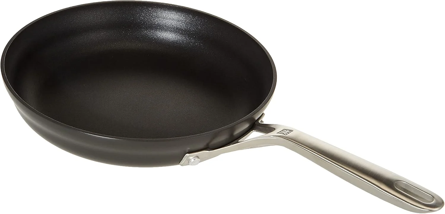 Zwilling Motion 5pc Cookware set Anodized Aluminium PFOA-free nonstick coating Stay cool handles Oven safe. 2 pots, sauce & Frying Pan, braiser + 4 lids Zwilling Motion 5pc Cookware set Anodized Aluminium PFOA-free nonstick coating Stay cool handles Oven safe. 2 pots, sauce & Frying Pan, braiser + 4 lids