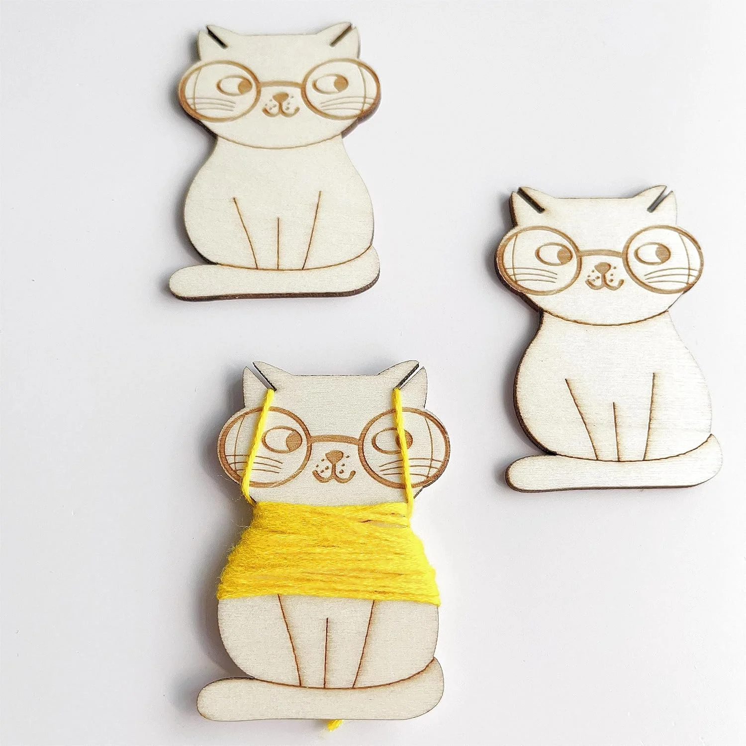 CHENRUI ست 50 تایی قرقره های طرح گربه عینکی، نگهدارنده نخ، سازمان دهنده نخ دندان، نگهداری نخ گلدوزی کوک متقاطع (50 عدد) CHENRUI ست 50 تایی قرقره های طرح گربه عینکی، نگهدارنده نخ، سازمان دهنده نخ دندان، نگهداری نخ گلدوزی کوک متقاطع (50 عدد)