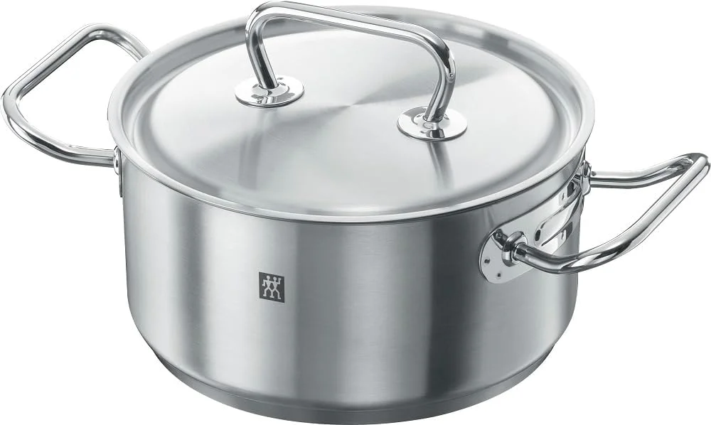 ست ظروف پخت و پز 5 تکه Zwilling Twin Classic. پایه 3 لایه. بدنه استیل ضد زنگ 18/10 مقاوم در برابر خراش. قابل استفاده در فر. قابل شستشو در ماشین ظرفشویی. شامل: 3 قابلمه، 2 تابه، تابه مخصوص تفت دادن. ست ظروف پخت و پز 5 تکه Zwilling Twin Classic. پایه 3 لایه. بدنه استیل ضد زنگ 18/10 مقاوم در برابر خراش. قابل استفاده در فر. قابل شستشو در ماشین ظرفشویی. شامل: 3 قابلمه، 2 تابه، تابه مخصوص تفت دادن.