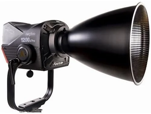 نور ال ای دی Aputure LS 1200d Pro، نورافکن COB LED قدرتمند با توان گسترده، گزینه های کنترل و خروجی قابل مقایسه با HMI 1200W نور ال ای دی Aputure LS 1200d Pro، نورافکن COB LED قدرتمند با توان گسترده، گزینه های کنترل و خروجی قابل مقایسه با HMI 1200W