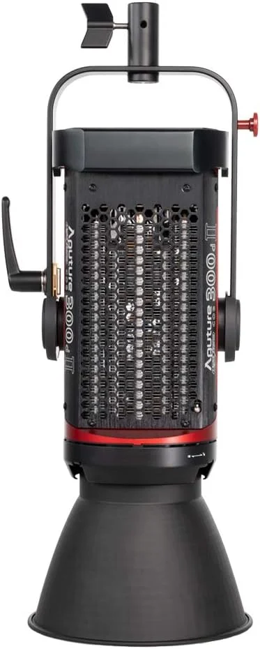 نور ال ای دی Aputure LS C300D با توان 350 وات، کنترل از راه دور 2.4G و صفحه V-Mount با نویز کم نور ال ای دی Aputure LS C300D با توان 350 وات، کنترل از راه دور 2.4G و صفحه V-Mount با نویز کم
