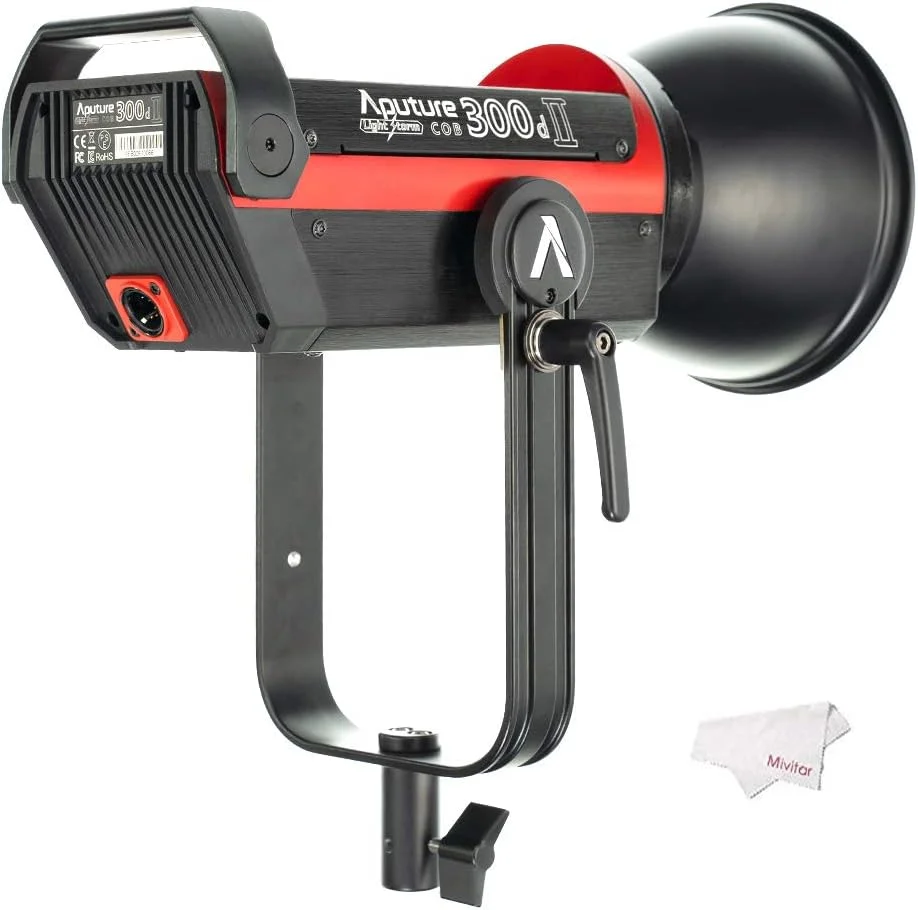 نور ثابت LED فرسنل Aputure LS COB 300D II مدل 300D Mark II با دمای رنگ 5600K، نور روز LED برای عکاسی، 350 وات، مانت Bowens، CRI96+ TLCI96+ با کنترل از راه دور DMX512 2.4Ghz و کنترل از طریق اپلیکیشن نور ثابت LED فرسنل Aputure LS COB 300D II مدل 300D Mark II با دمای رنگ 5600K، نور روز LED برای عکاسی، 350 وات، مانت Bowens، CRI96+ TLCI96+ با کنترل از راه دور DMX512 2.4Ghz و کنترل از طریق اپلیکیشن