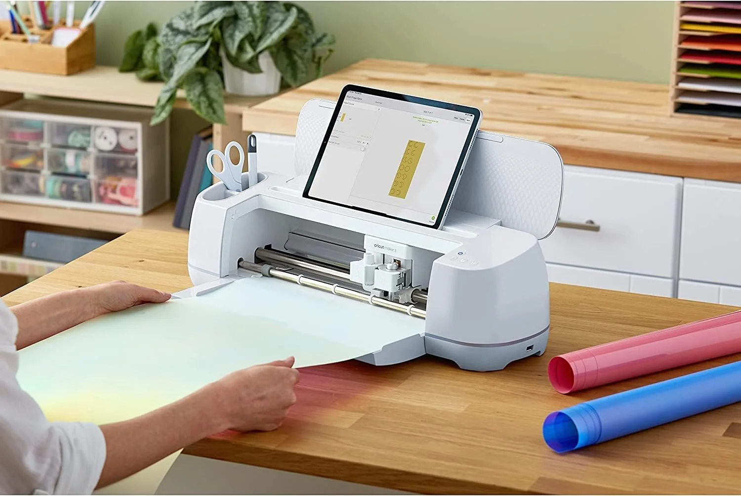 برچسب حرارتی هوشمند کریکت (33 سانتی متر در 0.9 متر، آبی نیمه شفاف هولوگرافیک) برای Explore 3 و Maker 3 - برش بدون نیاز به مت برای برش های بلند تا 3.6 متر برچسب حرارتی هوشمند کریکت (33 سانتی متر در 0.9 متر، آبی نیمه شفاف هولوگرافیک) برای Explore 3 و Maker 3 - برش بدون نیاز به مت برای برش های بلند تا 3.6 متر