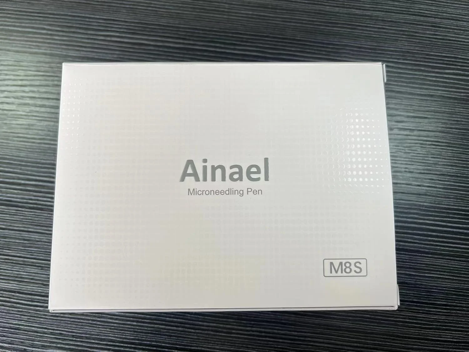 قلم میکرونیدلینگ Ainael Ultima M8، دستگاه میکرونیدلینگ بی سیم حرفه ای، ست قلم میکرونیدلینگ برقی برای صورت، بدن، مو، ریش، رشد، هدیه برای زنان، دوست دختر - 12 کارتریج