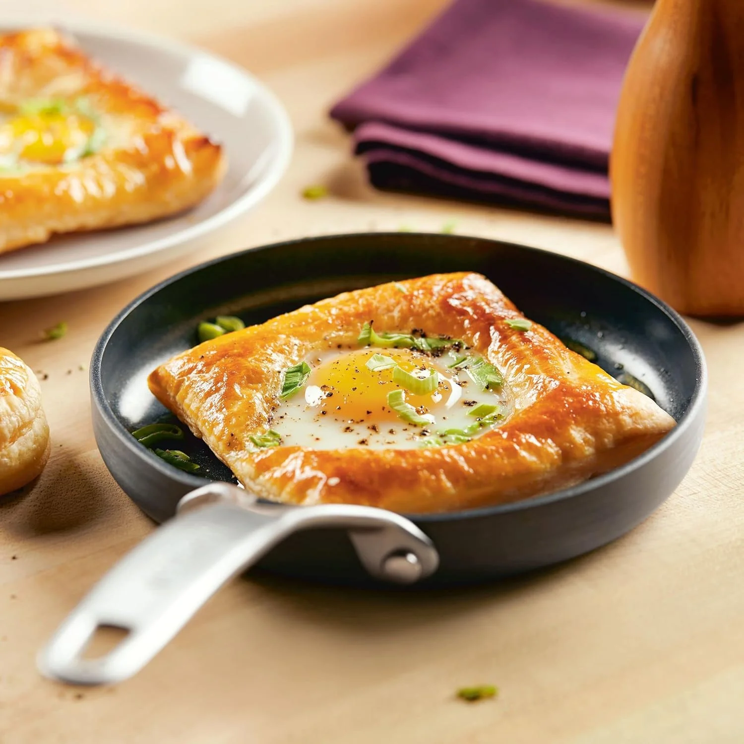 تابه کوچک نچسب آنولون با روکش سخت آنودایز شده، دسته استیل ضد زنگ، 16 سانتی متر، خاکستری تیره