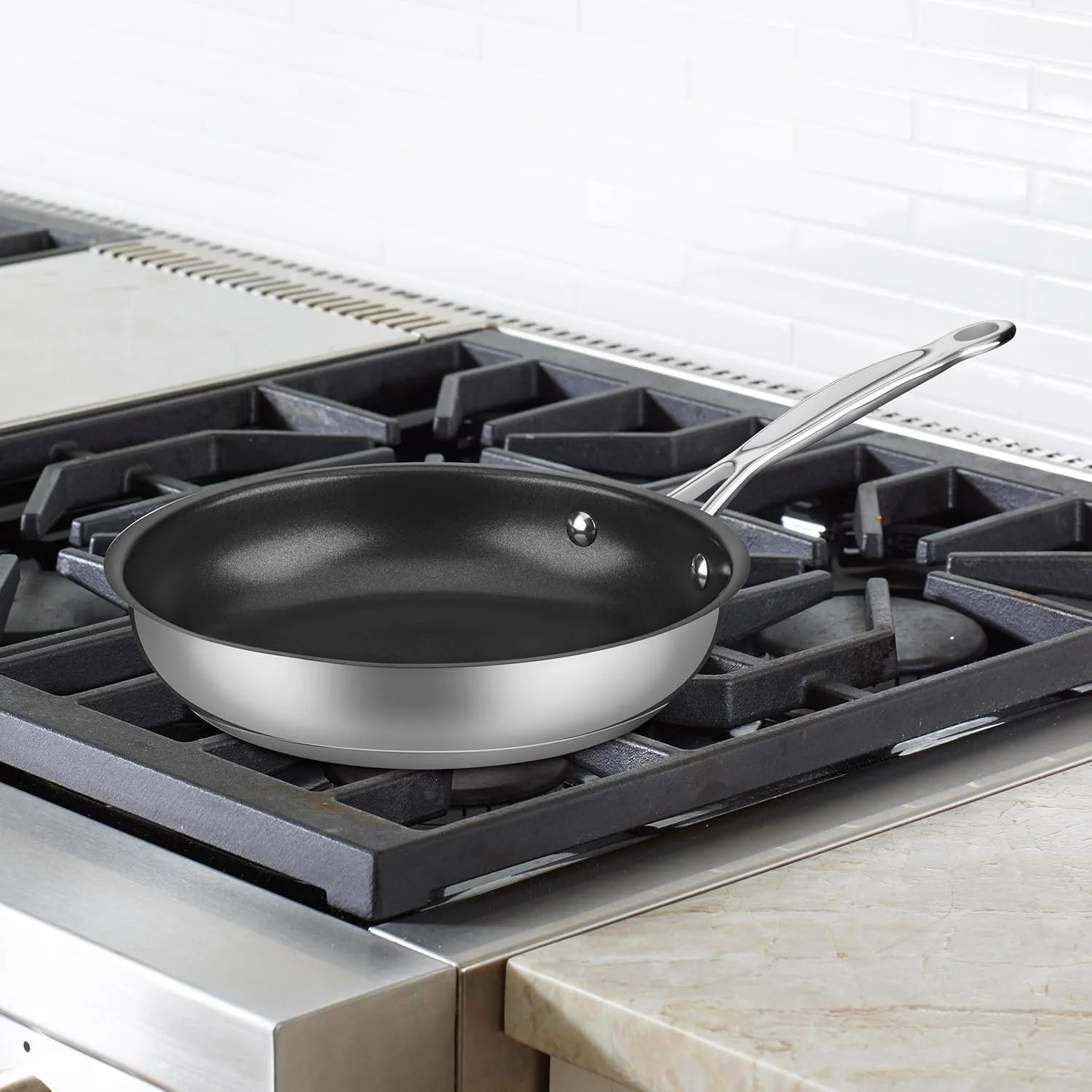 تابه نچسب استیل 8 اینچی کلاسیک سرآشپز Cuisinart با پوشش PURELYCERAMIC™ مدل 722C-20NS