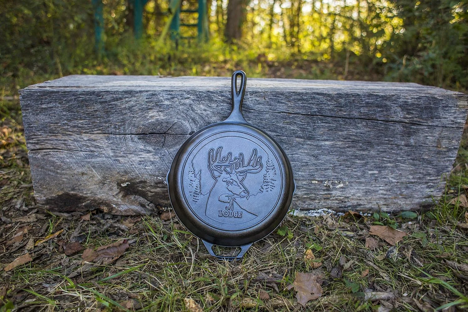 تابه چدنی 10.25 اینچی لاج سری حیات وحش با طرح گوزن، 10.25 اینچ، مشکی تابه چدنی 10.25 اینچی لاج سری حیات وحش با طرح گوزن، 10.25 اینچ، مشکی