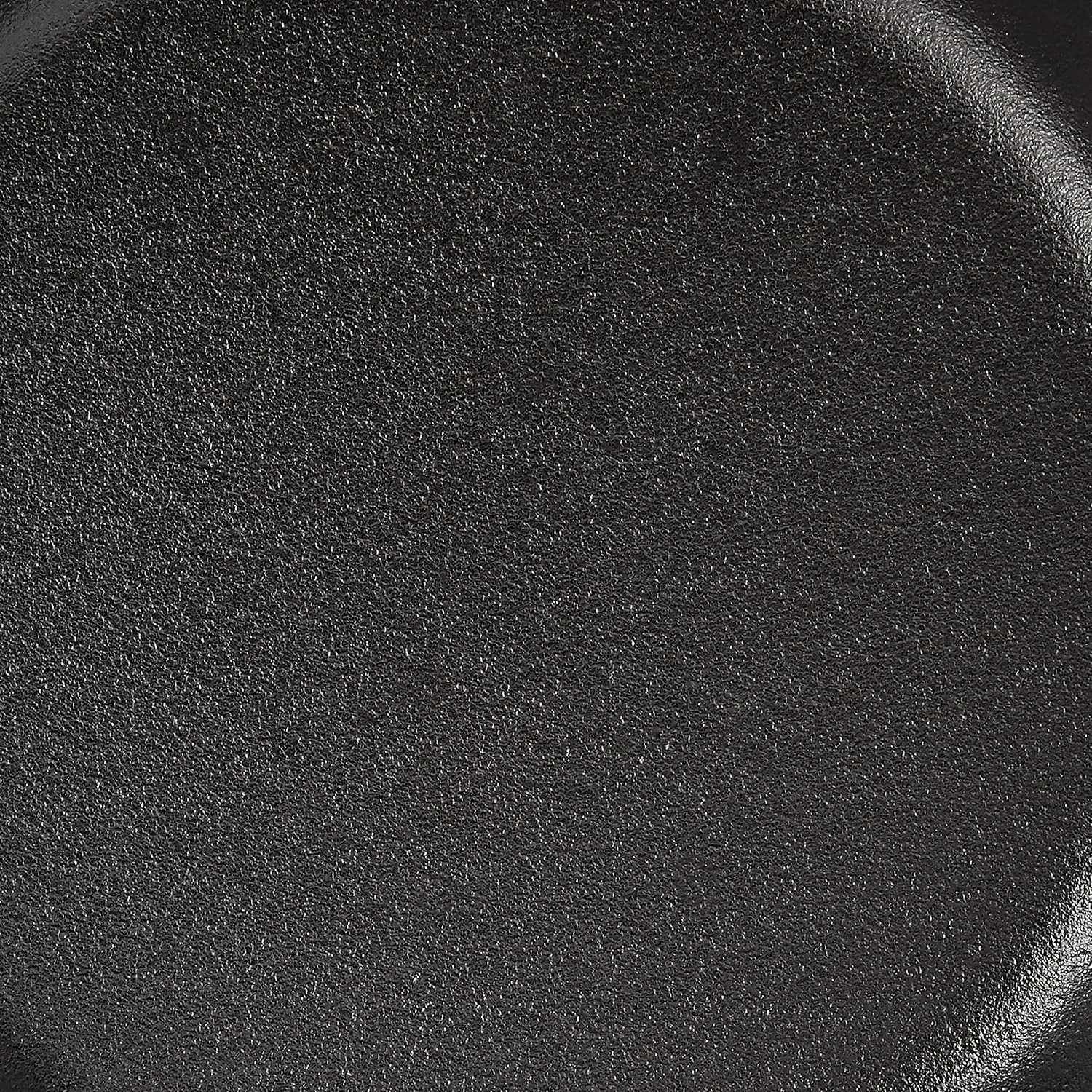 تابه چدنی 6.5 اینچی Lodge سری حیات وحش با طرح گرگ، مشکی