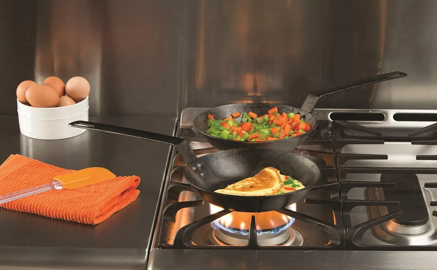 تابه چدنی کربنی از پیش روغن‌کاری شده لاج، 8 اینچ، مشکی