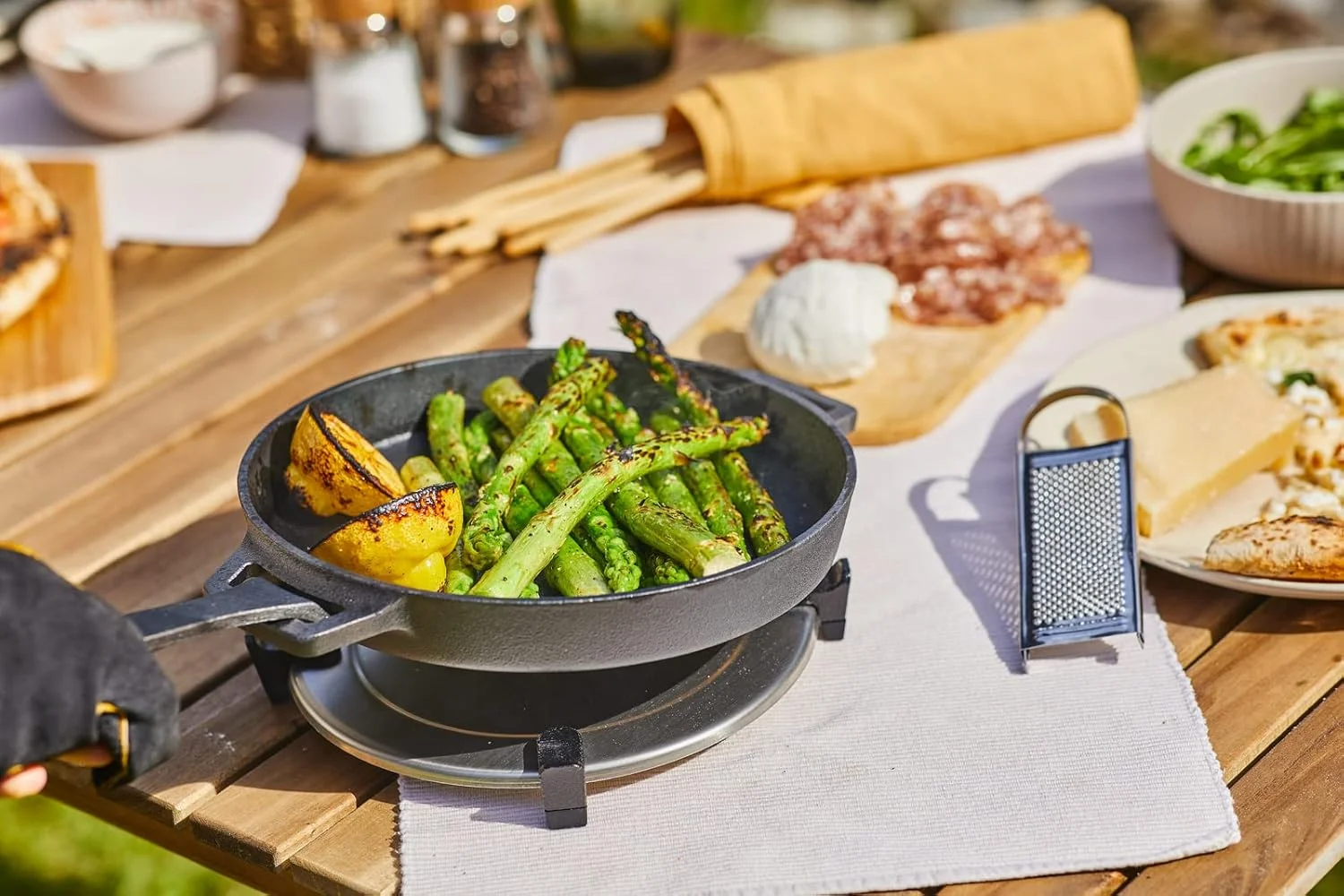 تابه چدنی اونی - تابه چدنی گرد 9 اینچی با دسته جداشدنی و سه پایه استیل ضد زنگ، تابه سرخ کردنی چدنی، ظروف پخت و پز نچسب از قبل چاشنی شده، لوازم جانبی فر پیتزا و باربیکیو