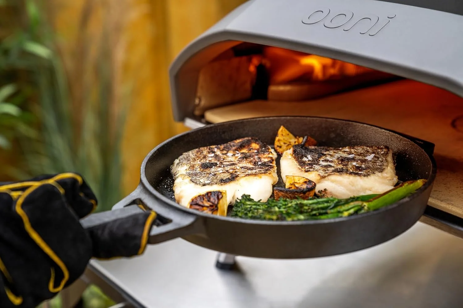 تابه چدنی اونی - تابه چدنی گرد 9 اینچی با دسته جداشدنی و سه پایه استیل ضد زنگ، تابه سرخ کردنی چدنی، ظروف پخت و پز نچسب از قبل چاشنی شده، لوازم جانبی فر پیتزا و باربیکیو