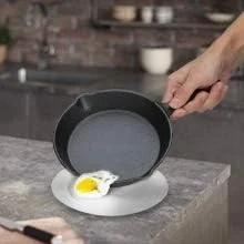 تابه چدنی 15 سانتی متری MOZUVE، تابه سرخ کردنی با دهانه های چکه گیر، تابه از قبل چاشنی شده مناسب فر، مناسب برای پخت و پز در داخل و خارج از منزل، مناسب برای گریل، کیفیت آشپزی رستورانی