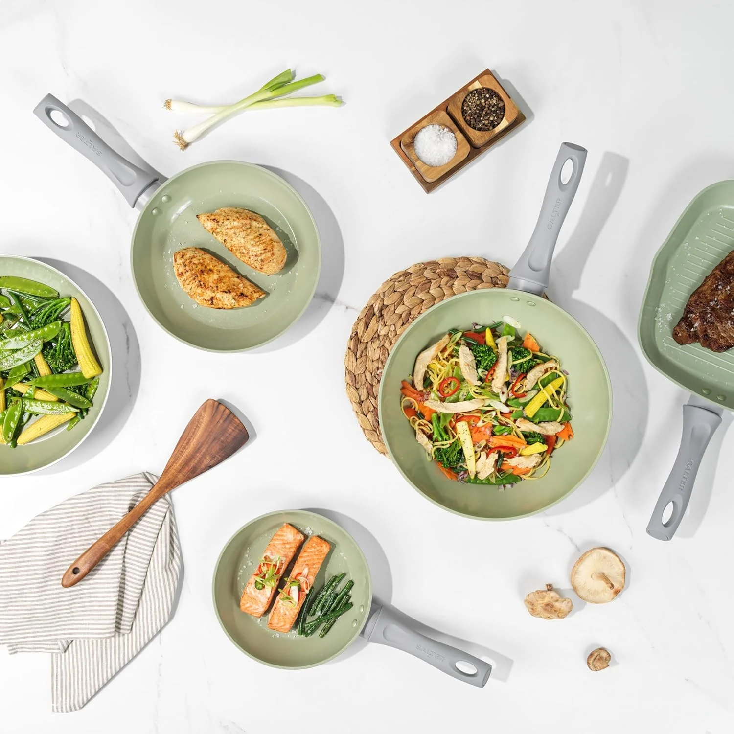 تابه 20 سانتی متری سالتر Earth - پوشش سرامیکی نچسب سالم، ظروف پخت و پز القایی بدون PFAS، تابه کوچک آلومینیومی برای پخت تخم مرغ و پنکیک، تمیز کردن آسان، بدون PFOA/PTFE، دسته خنک شونده، سبز