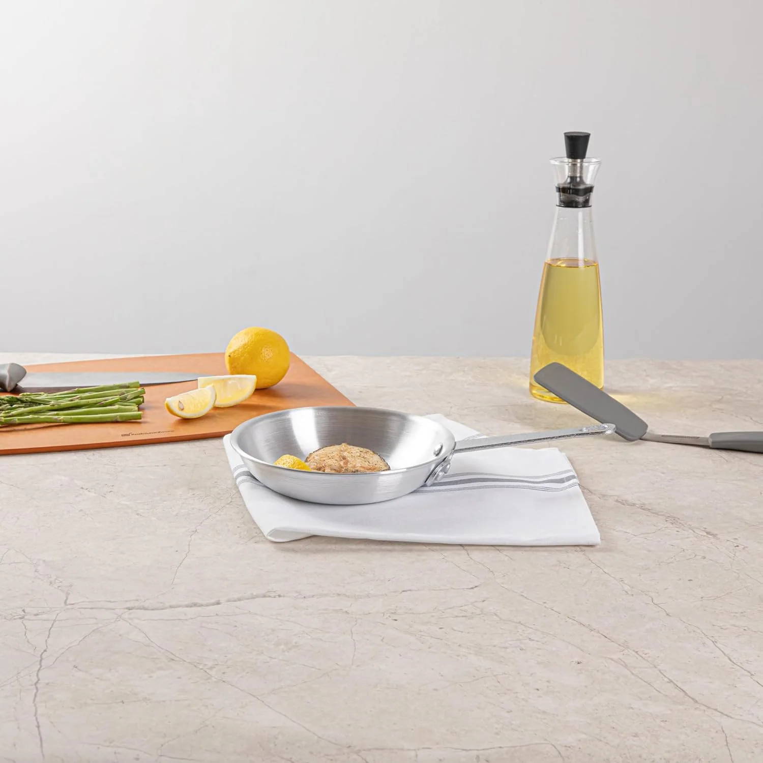 تابه سرخ کن 7 اینچی رستوران ور مدل Met Lux، 1 تابه سرخ کن بادوام - پرداخت ساتن، پرچ شده سه گانه، تابه آلومینیومی نقره ای برای سرخ کردن، تفت دادن و قهوه ای کردن غذا تابه سرخ کن 7 اینچی رستوران ور مدل Met Lux، 1 تابه سرخ کن بادوام - پرداخت ساتن، پرچ شده سه گانه، تابه آلومینیومی نقره ای برای سرخ کردن، تفت دادن و قهوه ای کردن غذا