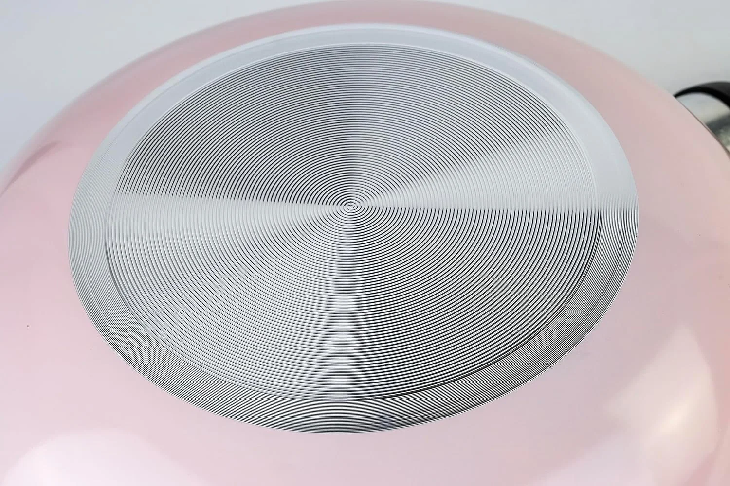 تابه ووک آلومینیومی 26 سانتی‌متری ویلسون، نچسب، مناسب برای اجاق‌های القایی، با روکش ماربل - صورتی